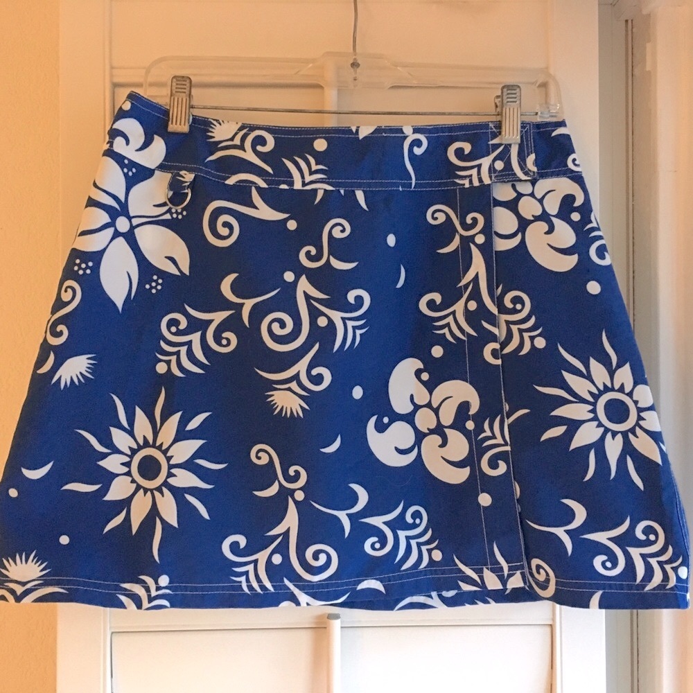 Blue skirt - Picture 3 of 4